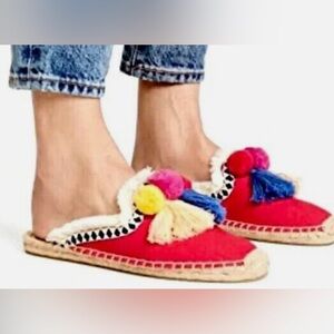 Bright, fun espadrille mule